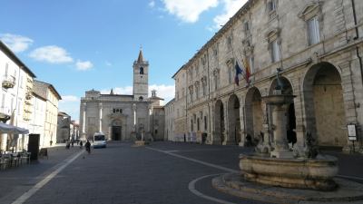 Ambasciatori accreditati presso la Santa Sede da tutto il mondo in visita ad Ascoli