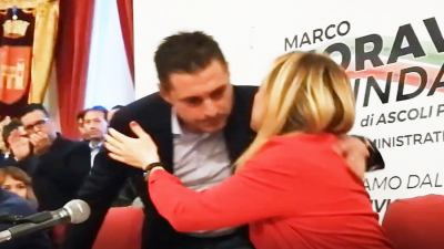 Giorgia Meloni tira la volata a Marco Fioravanti, 'unico candidato del centrodestra', verso la conquista del Comune di Ascoli Piceno