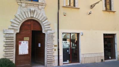 Avviso d'asta pubblica per la locazione di locali di proprietà' comunale siti in via del trivio n. 15-17