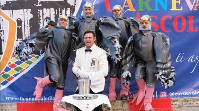 Carnevale di Ascoli, vincitore assoluto del concorso 2020 è il gruppo 'E’ revenute i p’cciu’ n piazza'