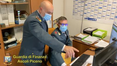 Fallimenti nel settore edile: su disposizione dell’autorità giudiziaria la Guardia di finanza di Ascoli Piceno sequestra unità immobiliari. Denunciate 6 persone