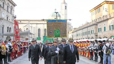 Claudio Tassotti è l'alpino, già Tenente della Julia,  nominato alla guida delle Penne Nere di Ascoli Piceno