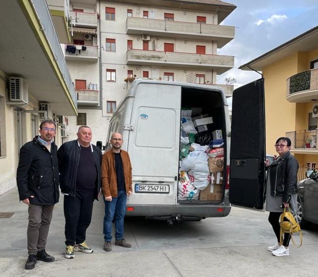 Folignano, Raccolta in favore Ucraina, partito automezzo pieno di beni